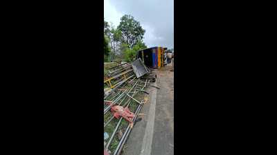 According to police, apart from constuction material, the vehicle also had 15 labourers on board. (HT PHOTO)