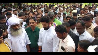 Chirag Paswan meeting the kin of the victims in their village in Kaushambi on Sunday. (HT) Chirag Paswan meeting the kin of the victims in their village in Kaushambi on Sunday. (HT)