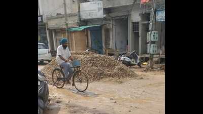 Residents of Nabha town in Patiala district urged the district administration to stop the reconstruction work of the Cinema Road and the Sadar Thana Road immediately. These roads were built of bituminous and were being dug up to replace it with interlocking tiles. The residents claimed that the roads were already in good condition and had been built just a few years ago. They said interlocking tiles wouldn’t withstand the load of heavy trucks. (HT Photo)