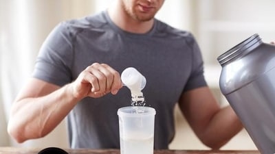 Myth 4 - protein shakes build muscles instantly: If only it were that easy. While protein shakes are a valuable tool for muscle recovery and growth, they won't turn you into a hulk overnight. Building muscle requires consistent effort, a well-rounded diet, and exercise. (Shutterstock) Myth 4 - protein shakes build muscles instantly: If only it were that easy. While protein shakes are a valuable tool for muscle recovery and growth, they won't turn you into a hulk overnight. Building muscle requires consistent effort, a well-rounded diet, and exercise. (Shutterstock)