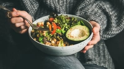 Myth 2 - eating after 8 pm causes weight gain: Ever heard that eating late causes weight gain? Forget the clock. What matters is your overall daily calorie intake and food choices. Late-night snacks are fine if they fit your calorie plan and are balanced. (Unsplash) Myth 2 - eating after 8 pm causes weight gain: Ever heard that eating late causes weight gain? Forget the clock. What matters is your overall daily calorie intake and food choices. Late-night snacks are fine if they fit your calorie plan and are balanced. (Unsplash)