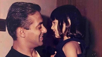 Salman Khan and Alizeh Agnihotri in an old photo. Salman Khan and Alizeh Agnihotri in an old photo.