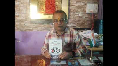 Jayant Tinaikar’s book will be released in Mumbai on Sept 30. (HT PHOTO) Jayant Tinaikar’s book will be released in Mumbai on Sept 30. (HT PHOTO)