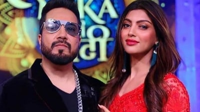 Mika chose his old friend and wild card contestant Akanksha Puri as his bride on Swayamvar: Mika Di Vohti. Mika chose his old friend and wild card contestant Akanksha Puri as his bride on Swayamvar: Mika Di Vohti.