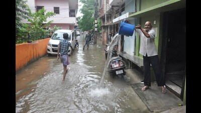 A waterlogged street after the rain on September 11 in Lucknow (Deepak Gupta)