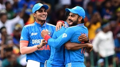 India's Mohammed Siraj (C) celebrates with Virat Kohli (R) and Shubman Gill after taking the wicket of Sri Lanka's Charith Asalanka during the Asia Cup 2023 final (AFP) India's Mohammed Siraj (C) celebrates with Virat Kohli (R) and Shubman Gill after taking the wicket of Sri Lanka's Charith Asalanka during the Asia Cup 2023 final (AFP)