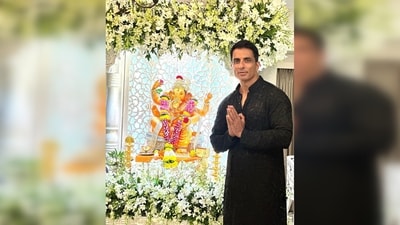 Sonu Sood, adorned in a traditional black kurta set, offered prayers to Lord Ganesha on the occasion of Ganesh Chaturthi. (Instagram/@sonu_sood) Sonu Sood, adorned in a traditional black kurta set, offered prayers to Lord Ganesha on the occasion of Ganesh Chaturthi. (Instagram/@sonu_sood)