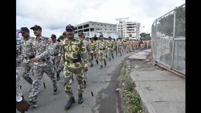 In wake of the Ganesh festival, a route march was conducted in the city by the police on Wednesday. (HT PHOTO) In wake of the Ganesh festival, a route march was conducted in the city by the police on Wednesday. (HT PHOTO)