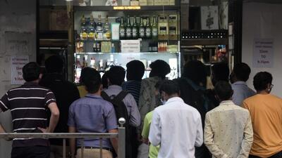 Maharashtra has over 18,000 licenced liquor shops, including restaurants and bars, and 90 liquor-manufacturing units (Satish Bate/HT PHOTO) Maharashtra has over 18,000 licenced liquor shops, including restaurants and bars, and 90 liquor-manufacturing units (Satish Bate/HT PHOTO)