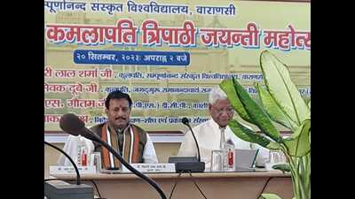 Speakers at the event held at Sampoornanand Sanskrit University, in Varanasi, on Wednesday. (HT Photo) Speakers at the event held at Sampoornanand Sanskrit University, in Varanasi, on Wednesday. (HT Photo)
