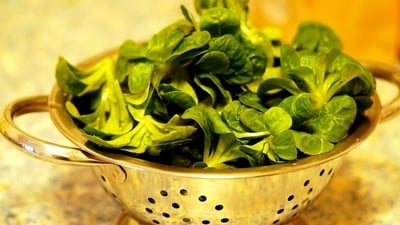 1. Folate: Consume leafy greens, beans, and fortified cereals for healthy ovulation. (Pixabay) 1. Folate: Consume leafy greens, beans, and fortified cereals for healthy ovulation. (Pixabay)