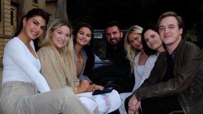 Jacqueline Fernandez was spotted with a new bunch of friends, including Selena Gomez. Jacqueline Fernandez was spotted with a new bunch of friends, including Selena Gomez.