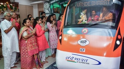 Within this pavilion, an idol of Lord Ganesha has been positioned amidst a design inspired by the Vande Bharat train. (ANI) Within this pavilion, an idol of Lord Ganesha has been positioned amidst a design inspired by the Vande Bharat train. (ANI)