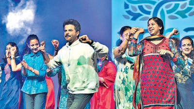 Kapoor’s act comes on the back of a similar court order sought by superstar Amitabh Bachchan in November last year, which restrained defendants from using his name, image, voice, or any of his characteristics without his permission. (HT Photo) Kapoor’s act comes on the back of a similar court order sought by superstar Amitabh Bachchan in November last year, which restrained defendants from using his name, image, voice, or any of his characteristics without his permission. (HT Photo)