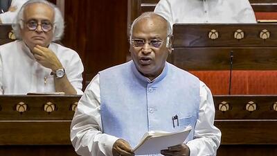 Mallikarjun Kharge (PTI) Mallikarjun Kharge (PTI)