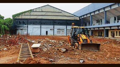 The project involves the construction of two indoor basketball courts with maple wood flooring, and the renovation of player rooms, bathrooms and related facilities. (HT PHOTO)