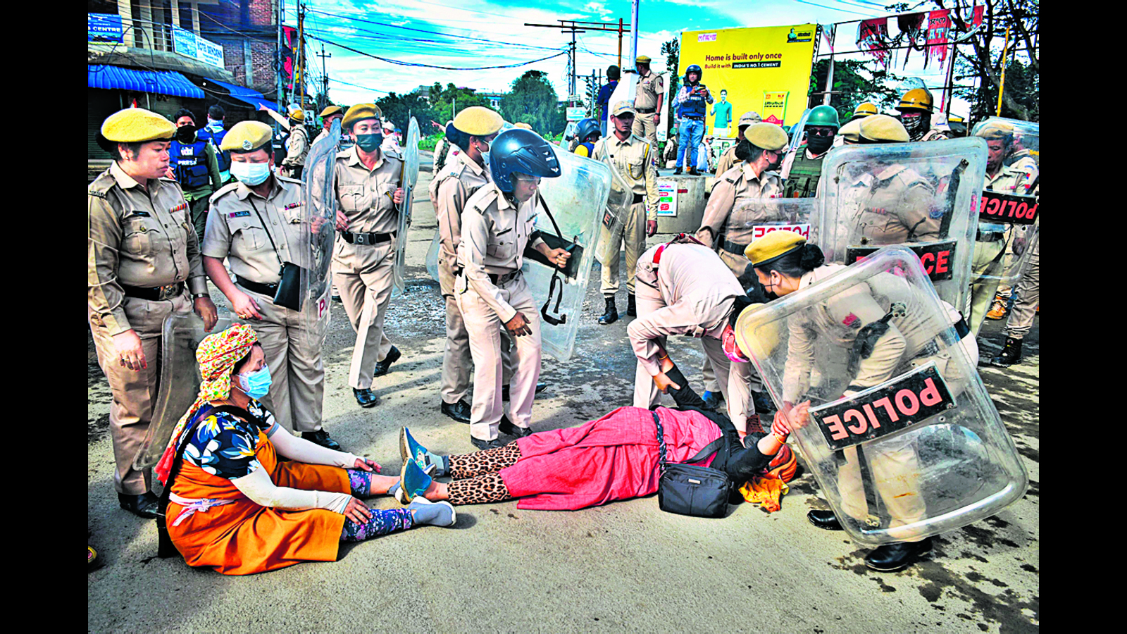 Day after unrest in Imphal, five booked under UAPA given bail - Vimarsana News