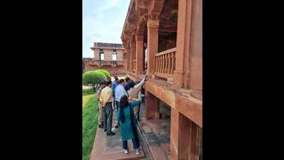 ADM Protocol and CMO Agra conducting probe at site where French woman tourist fell and died in Fatehpur Sikri. (HT) ADM Protocol and CMO Agra conducting probe at site where French woman tourist fell and died in Fatehpur Sikri. (HT)