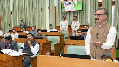 Chief minister Sukhwinder Singh Sukh presented the committee’s findings and suggestions on cultivation of hemp in Himachal. (HT Photo) Chief minister Sukhwinder Singh Sukh presented the committee’s findings and suggestions on cultivation of hemp in Himachal. (HT Photo)