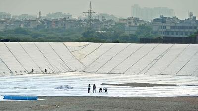 Delhi's first engineered landfill site at Okhla. The landfill will be used for disposing of the ashes generated after the processing the waste at the Okhla and Tehkhand waste-to-energy plants. (Sanjeev Verma/HT Photo)