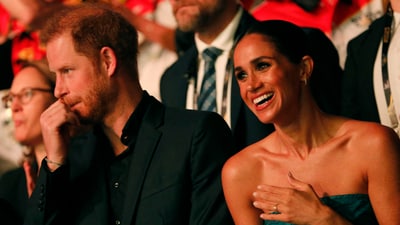 Harry, Duke of Sussex and patron of the Invictus Games (L), and his wife Meghan, Duchess of Sussex, attend the closing ceremony of the 2023 Invictus Games in Duesseldorf, western Germany on September 16, 2023. (Photo by LEON KUEGELER / AFP) (AFP) Harry, Duke of Sussex and patron of the Invictus Games (L), and his wife Meghan, Duchess of Sussex, attend the closing ceremony of the 2023 Invictus Games in Duesseldorf, western Germany on September 16, 2023. (Photo by LEON KUEGELER / AFP) (AFP)