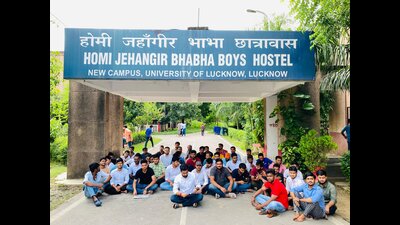 Law hostel inmates of the Lucknow University (LU)’s second campus staged a dharna on the campus on Sept 22. (Sourced) Law hostel inmates of the Lucknow University (LU)’s second campus staged a dharna on the campus on Sept 22. (Sourced)