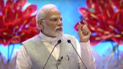 Prime Minister Narendra Modi interacts with ground level functionaries of G20 Summit at Bharat Mandapam, in New Delhi (PTI)