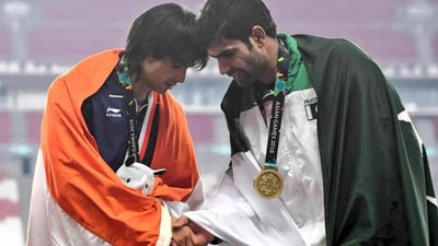 India's Neeraj Chopra shaking hands with Arshad Nadeem of Pakistan