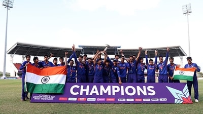 Yash Dhull of India poses with the ICC U19 Men's World Cup Trophy alongside teammates (Getty) Yash Dhull of India poses with the ICC U19 Men's World Cup Trophy alongside teammates (Getty)