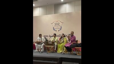 A musical ensemble from Ayodhya performed rural folk songs at the two-day literary and cultural festival ‘Aakhar,’ which began here on Saturday. (HT Photo) A musical ensemble from Ayodhya performed rural folk songs at the two-day literary and cultural festival ‘Aakhar,’ which began here on Saturday. (HT Photo)