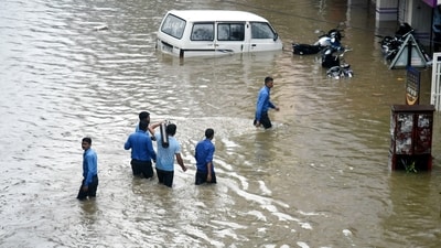 180 people, including 40 students from a school for the hearing and speech-impaired, were rescued after heavy rains flooded many parts of Nagpur city on Saturday, said Maharashtra Deputy Chief Minister Devendra Fadnavi. (ANI) 180 people, including 40 students from a school for the hearing and speech-impaired, were rescued after heavy rains flooded many parts of Nagpur city on Saturday, said Maharashtra Deputy Chief Minister Devendra Fadnavi. (ANI)