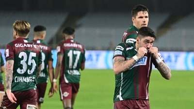 Scorer Petratos (9) of Mohun Bagan SG celebrates his goal against Punjab FC (Samir Jana/ Hindustan Times) Scorer Petratos (9) of Mohun Bagan SG celebrates his goal against Punjab FC (Samir Jana/ Hindustan Times)