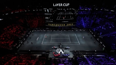 Team World's Francisco Cerundolo, left, returns to Team Europe's Alejandro Davidovich Fokina during a Laver Cup tennis match Friday, Sept. 22, 2023 (AP)