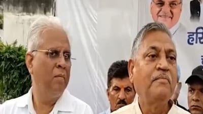 A video of Haryana Congress president Udai Bhan (right) using abusive language for PM Modi surfaced.