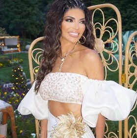 Teresa Giudice: From Legal Battles to Reality TV Comeback – The Real Housewives of New Jersey Star's Triumph Over Adversity
teresagiudice (Instagram) (Instagram) Teresa Giudice: From Legal Battles to Reality TV Comeback – The Real Housewives of New Jersey Star's Triumph Over Adversity
teresagiudice (Instagram) (Instagram)