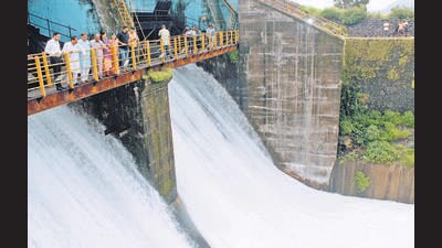 According to municipal commissioner Rajesh Narvekar,”This is a good development for the city. We will have enough water for the city residents for a year now. The monsoon season is coming to an end but we are expecting some more rainfall in the catchment area which will ensure the dam continues to overflow and we will have the dam at full capacity for some more time” (Bachchan Kumar/ HT PHOTO)