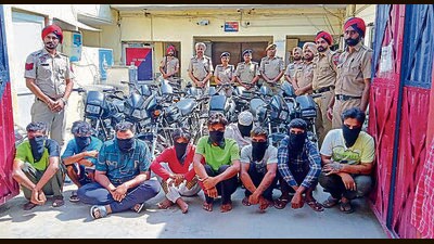 Accused in custody of police. (HT PHOTO) Accused in custody of police. (HT PHOTO)