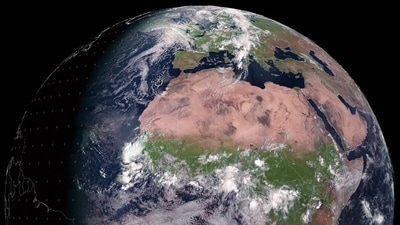 During an equinox, day and night are approximately equal in length all across the globe. (EUMETSAT) During an equinox, day and night are approximately equal in length all across the globe. (EUMETSAT)