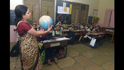 The state government has approved the decision to start ‘cluster schools’ for students studying in low-ranking schools in remote areas of Maharashtra. (HT FILE PHOTO) The state government has approved the decision to start ‘cluster schools’ for students studying in low-ranking schools in remote areas of Maharashtra. (HT FILE PHOTO)