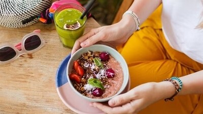 Flexibility with balance: Life is all about balance, right? If one indulges in a decadent meal one day, they must balance it out with lighter, healthier choices the next. That can keep you on track without feeling restricted. (Freepik) Flexibility with balance: Life is all about balance, right? If one indulges in a decadent meal one day, they must balance it out with lighter, healthier choices the next. That can keep you on track without feeling restricted. (Freepik)