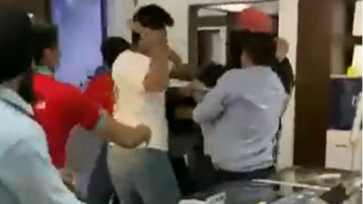 In a 27-second viral video, a group of men, including customers and store staff, can be seen. (ANI) In a 27-second viral video, a group of men, including customers and store staff, can be seen. (ANI)