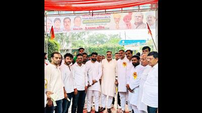 Jat leaders during a meeting in Meerut on September 24. (HT photo) Jat leaders during a meeting in Meerut on September 24. (HT photo)