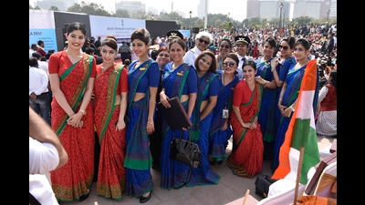 Till 1962, the female crew of the airline wore a skirt, jacket and a hat; the idea to make them sport sarees was the late JRD Tata’s, and the first sarees were sourced from Binny Mills. (HT PHOTO) Till 1962, the female crew of the airline wore a skirt, jacket and a hat; the idea to make them sport sarees was the late JRD Tata’s, and the first sarees were sourced from Binny Mills. (HT PHOTO)