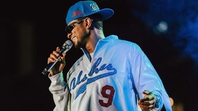 Usher Takes Center Stage: Super Bowl Halftime Show Spectacle! (usher/Instagram) Usher Takes Center Stage: Super Bowl Halftime Show Spectacle! (usher/Instagram)