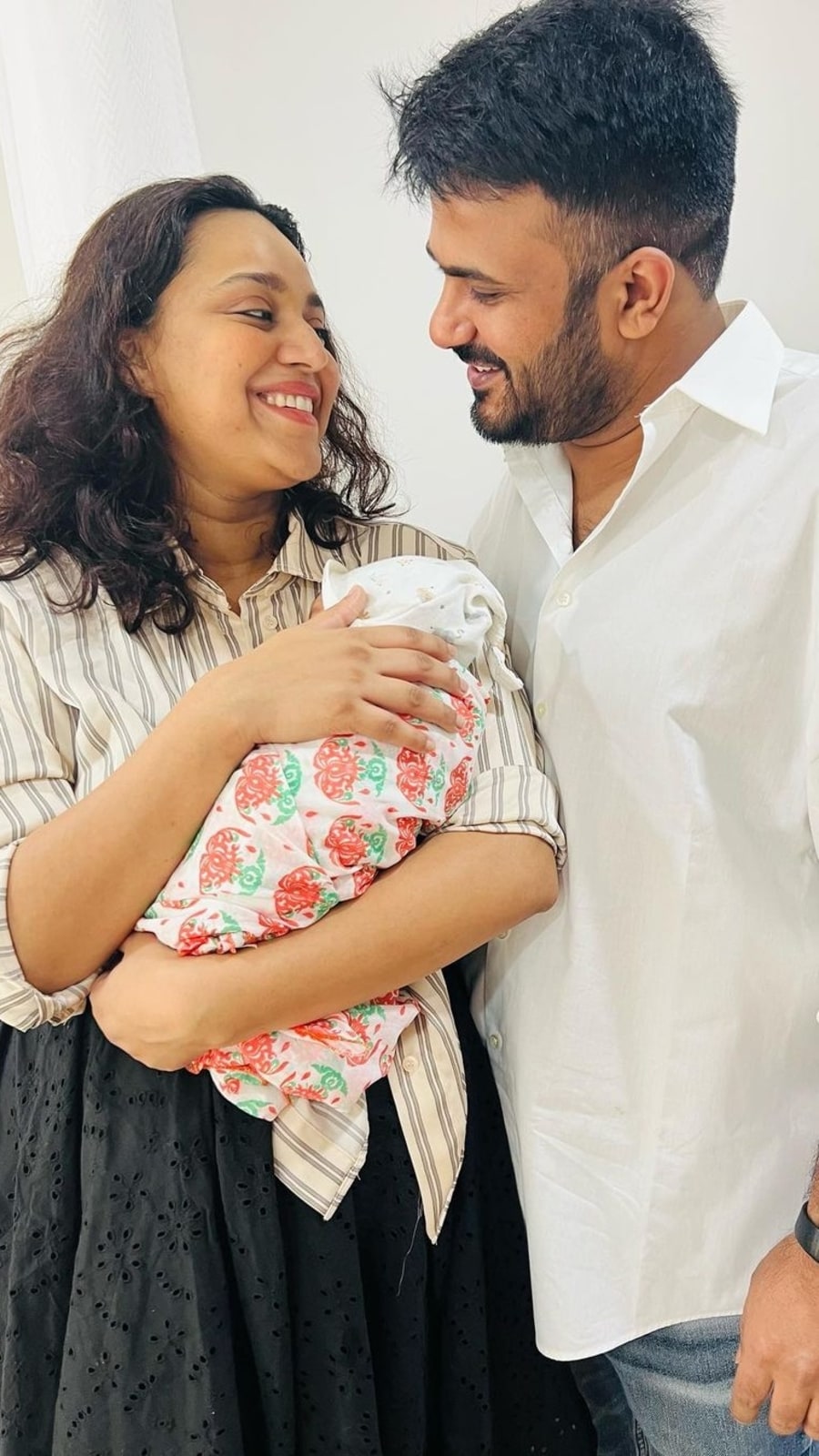 swara_bhasker_fahad_ahmad_welcome_baby_girl