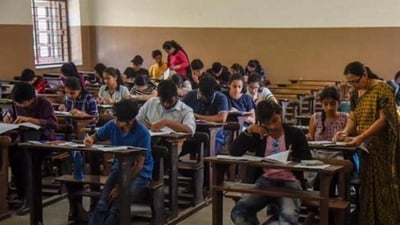 Deccan Education Society (DES), headquartered in Pune, launched the Deccan Education Society Pune University Deccan Education Society (DES), headquartered in Pune, launched the Deccan Education Society Pune University