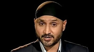 Harbhajan Singh has a World Cup message for Rohit Sharma and Rahul Dravid (File) Harbhajan Singh has a World Cup message for Rohit Sharma and Rahul Dravid (File)