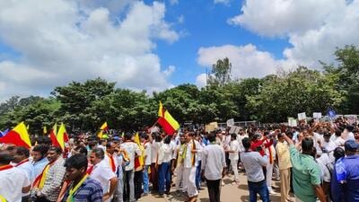 Members of farmers’ associations and political groups gather at Freedom Park in Bengaluru to protest over Cauvery issue on Tuesday. (HT Photo) Members of farmers’ associations and political groups gather at Freedom Park in Bengaluru to protest over Cauvery issue on Tuesday. (HT Photo)