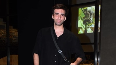 Avinash Tiwary of Bulbbul fame was spotted at Fukrey 3 screening in black. He recently saw the release of his web shows Kaala and Bambai Meri Jaan. Avinash Tiwary of Bulbbul fame was spotted at Fukrey 3 screening in black. He recently saw the release of his web shows Kaala and Bambai Meri Jaan. 