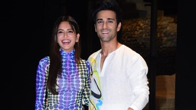 Pulkit Samrat, who plays Hunny in Fukrey 3, attended the film screening with actor girlfriend Kriti Kharbanda. While Pulkit was in a quirky kurta and white denims, Kriti was in a blue dress. Pulkit Samrat, who plays Hunny in Fukrey 3, attended the film screening with actor girlfriend Kriti Kharbanda. While Pulkit was in a quirky kurta and white denims, Kriti was in a blue dress. 